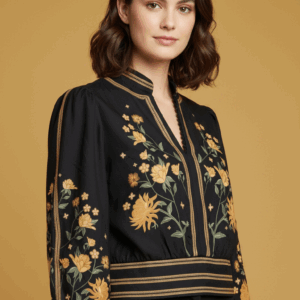 Blusa Feminina Preta Bordada com Flores